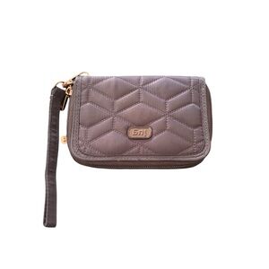 Lug Rodeo Legacy Quilted Zip A Round Wristlet Wallet Navy Blue Logo Pockets